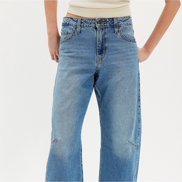 Levi’s Baggy Dad Barrel Jean - Picture 2 of 4